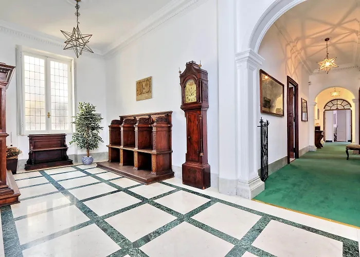 Prestigious Via Veneto Roma